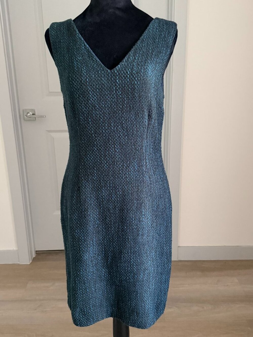 Banana Republic V-Neck Tweed Teal Black Sheath Dress Size 4P Classic Career